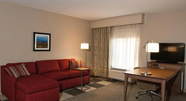 Четырёхместный люкс Hampton Inn & Suites Boone, Nc