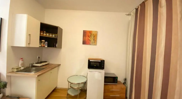 Апартаменты Lovely Furnished Studio Apartment in City Centre