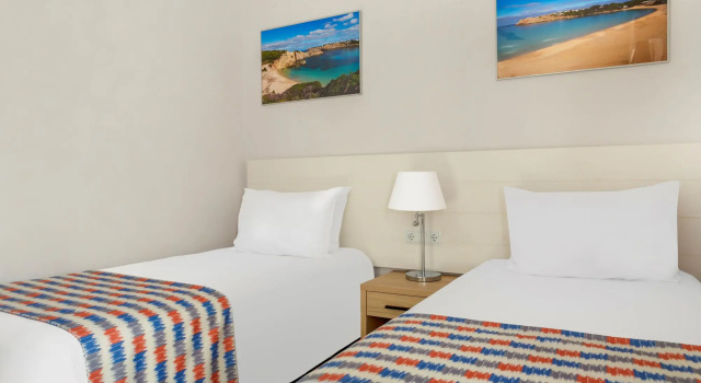 Апартаменты с 2 комнатами White Sands Beach Club