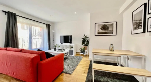 Апартаменты Luxury Waterloo Apartment - Large Private Patio & Air Conditioning