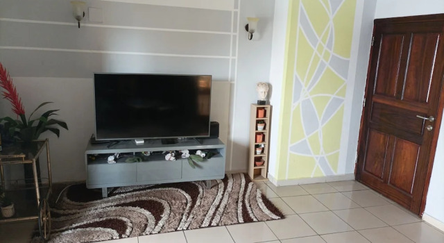 New Built 2-bed Apartment in Douala, Best District, Boek Appartement Douala Wouri