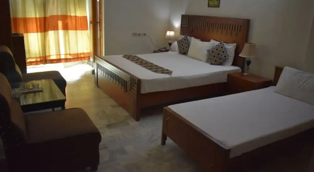 Трёхместный номер Standard Hotel Pyramid International