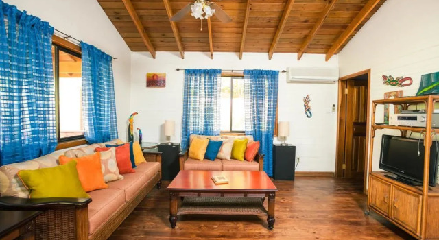 Mango House