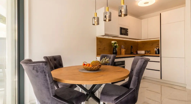 Апартаменты Comfort Цокольный этаж с видом на внутренний двор Beach Villa Valentina