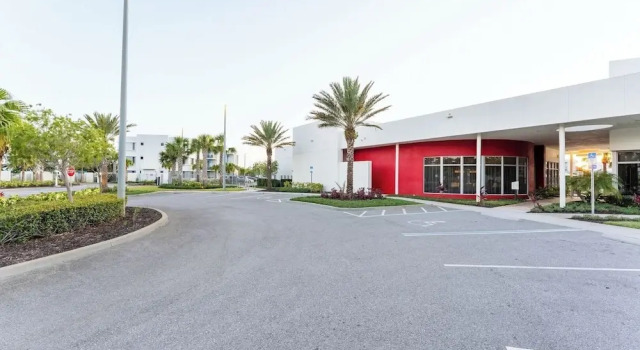 Daytona 3BR Getaway Pool, Gym, Pet Friendly, Buchen Sie Ferienwohnung Daytona Beach Shores Daytona Beach Area