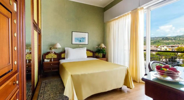 Одноместный номер Hotel Bellevue Et Mediterranée