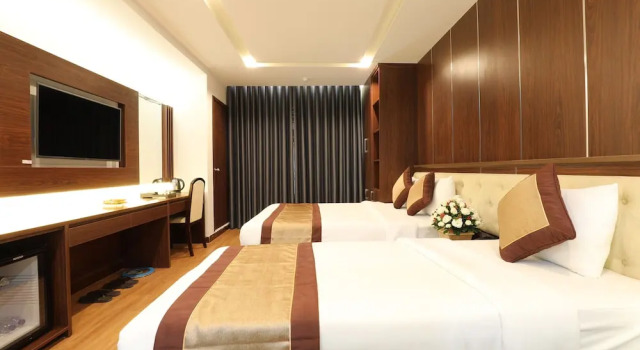 Трёхместный номер Семейный с видом на улицу Prague Hotel