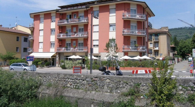 Апартаменты Apartment in Garda Near Shopping