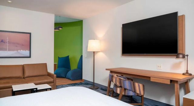 Люкс Fairfield Inn & Suites by Marriott Fair Oaks Farms