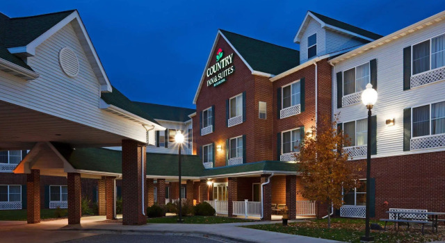 Country Inn & Suites Duluth North, Varaa Hotelli Hotellit Minnesota pysäköinnillä, Pysäköinti