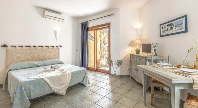 Mono 2, Book Hotel Palau Emerald Coast