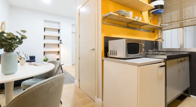 Royal Apart. la Almudena by Allô Housing, Забронировать Отель Отели Мадрида 3 звезды, рядом с Монастырь Энкарнасьон, 3*