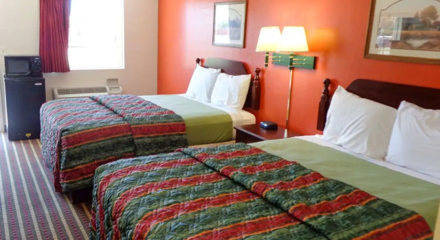 Motel 6-Saint Robert, MO, Boek Motel Hotels in Missouri met zwembad, Zwembad