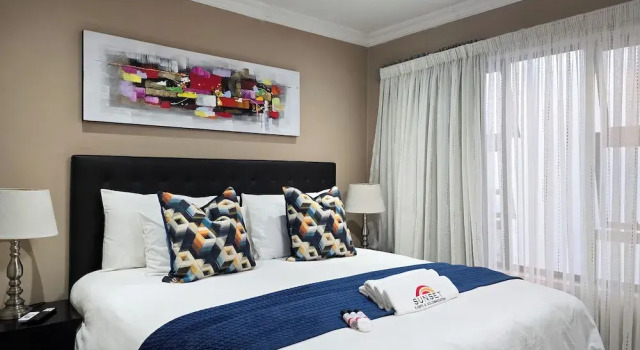 Sunset Events And Accommodation-East London, Забронировать Отель «постель и завтрак» Отели Ист-Лондона с парковкой, Парковка
