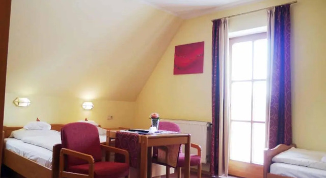 Трёхместный номер Standard Hotel Gasthof Sporrer