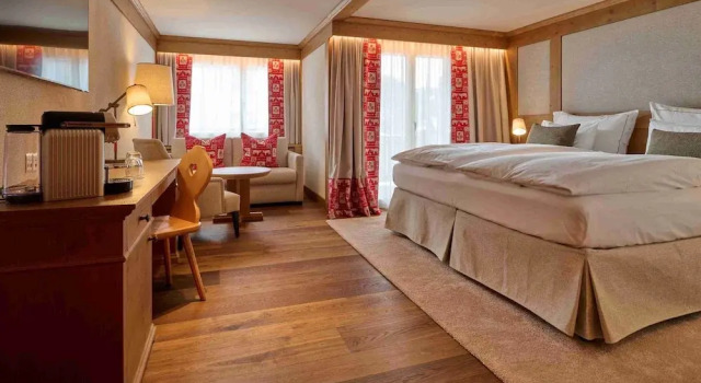 Двухместный номер Deluxe с балконом The Glacier Hotel - ex Eurotel Victoria