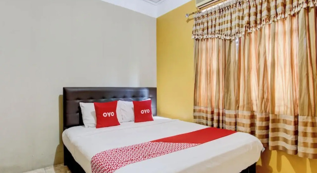 Номер Economy Hotel O Griya Pius Syariah Malioboro