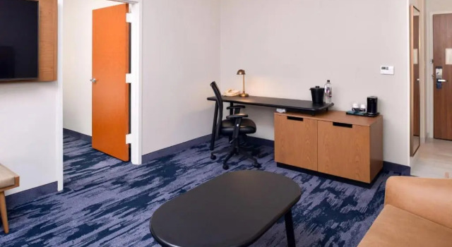 Двухместный люкс c 1 комнатой Fairfield Inn Arlington Near Six Flags