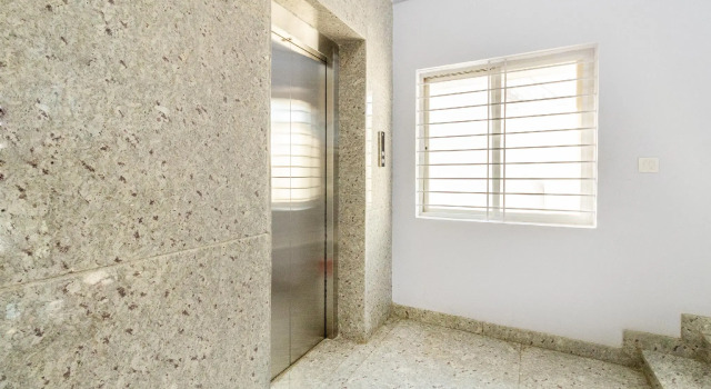 OYO 71184 Lavish Suites, Rezervovat Hotel Hotely v Bangalore s parkováním, Parkování