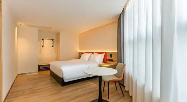 Двухместный люкс Deluxe Wind bell Hotel (Foshan Guicheng Metro Station)