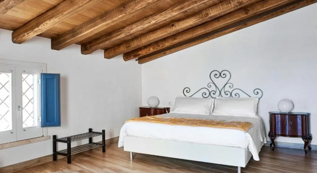 Полулюкс с видом на море Santina Suites