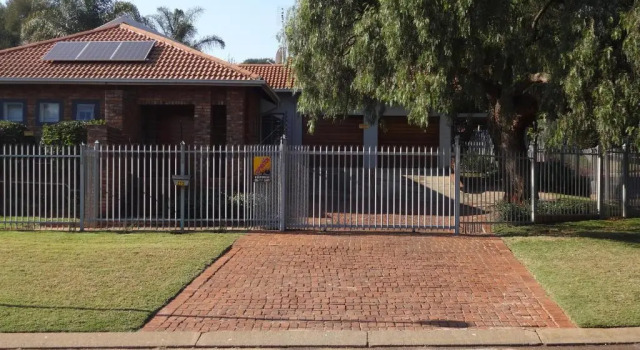 273 Rhino retreat-solar backup, Buchen Sie Hotel Zwartkop 