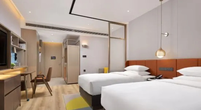 Neljän hengen Sviitti Jiyi Hotel (Yining Beijing Road Branch)