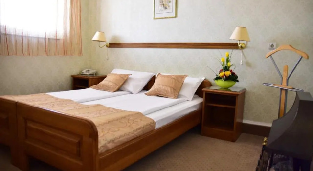 Полулюкс Garni Hotel Lav