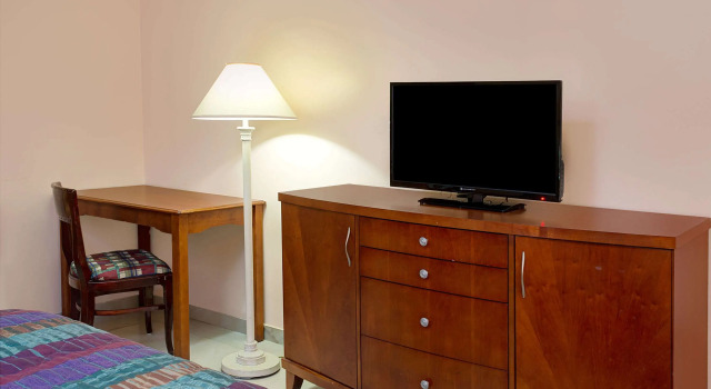 Четырёхместный номер Standard Knights Inn Hallandale