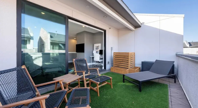 Коттедж Modern Home, Private Balcony, Near Rainey & Lady Bird Lake Haus of Z