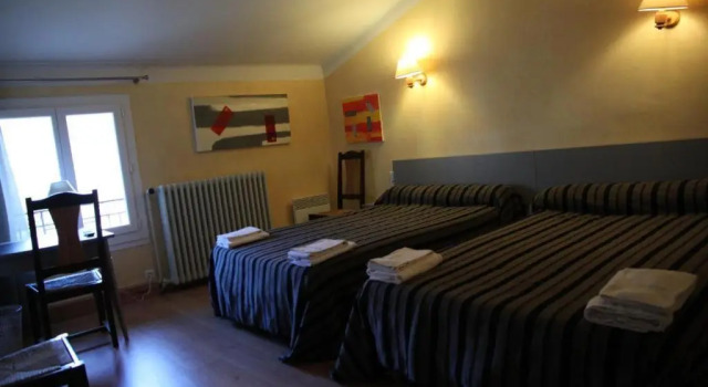 Четырёхместный номер Standard Hotel Bayle