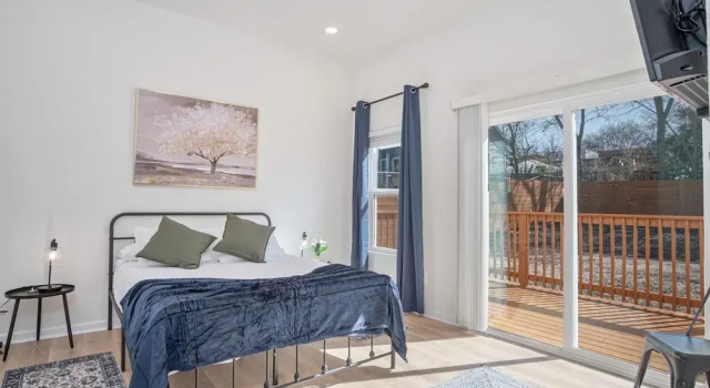 Feel, Chill and Enjoy 4br/3ba Near Fun Riverwalk!