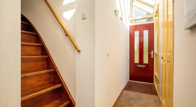 Коттедж Comfy holiday home in Hoorn with French balcony