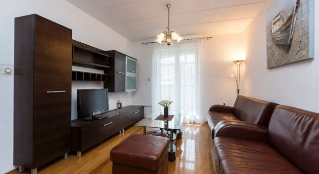 House Abba - Apartment Abba, Забронировать Апартаменты/квартира Отели Мали-Лошиня с парковкой, рядом с Автобусный вокзал Mali Losinj, Парковка
