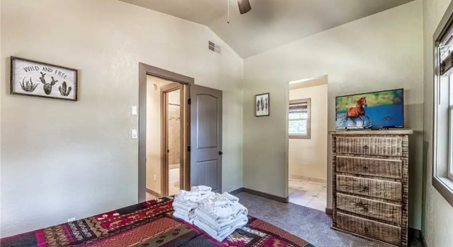 Tall Pines, 4 Bedrooms, Hot Tub, Fireplace, Sleeps 8