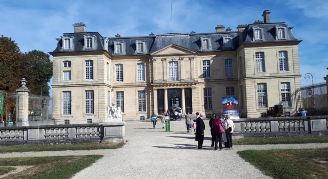 Апартаменты D&E - PARIS-DISNEY - HOLIDAYS APARTMENT - APPARTEMENT DE VACANCES - 5 CHAMBRES- 5 SDB - 5 BEDROOMS - 5 BATHROOMS - Netflix