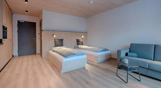 Simple Life Apartments