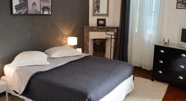 Chambre d'Hôtes La Cour des Saligues, Buchen Sie Hotel Riscle 
