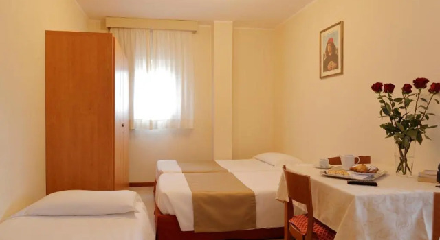 Четырёхместный номер Standard Hotel Michelangelo