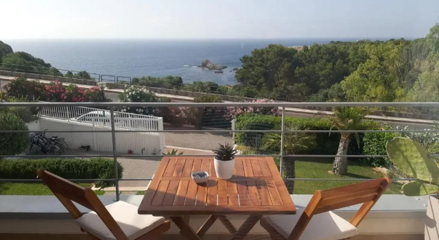 Camera doppia Deluxe con balcone e con vista mare Zabbàra B&B