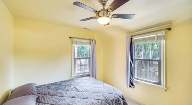Ohio Hub w/ Patio ~ 9 Mi to Cleveland!, Reserva ahora Hotel Cleveland Heights Ohio