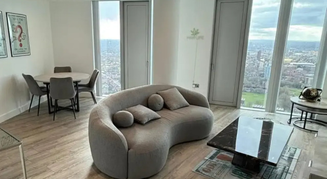 Apt Sleeps 6 With Two Bathrooms
