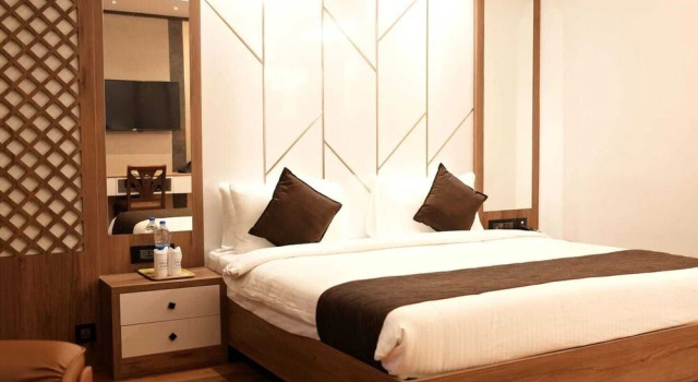 Полулюкс Hotel Arcadia