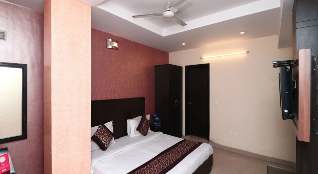 Oyo 15922 Hotel Himalayan Breeze, Rezervovat Hotel Mussoorie Uttarakhand