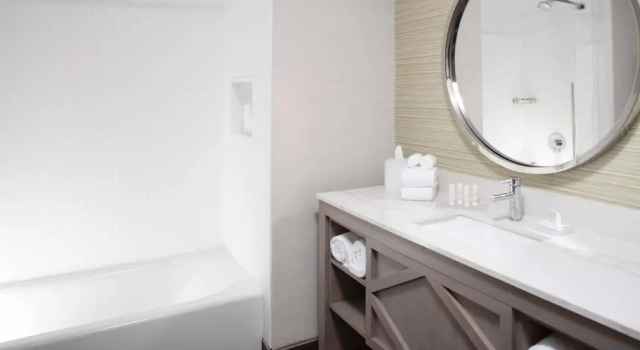 Standard Vierer Zimmer mit Balkon und an der Küste Courtyard by Marriott Jekyll Island