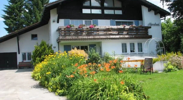 Gästehaus Alpenland, Забронировать Отель Отели Хальблех с парковкой, рядом с Канатная дорога Бухенбергбан, Парковка
