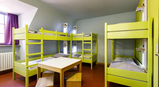 Кровать в общем номере Youth Hostel Würzburg