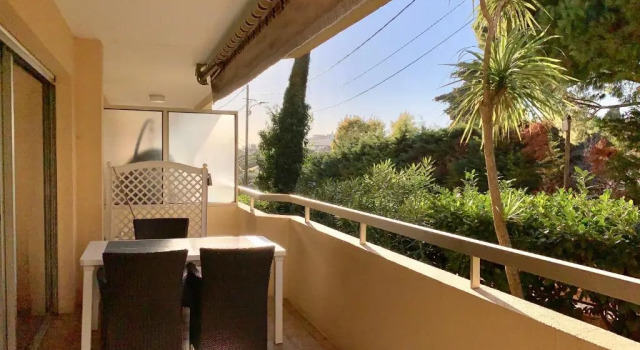 Antibes Juan les Pins center,1 bedroom apart, pool