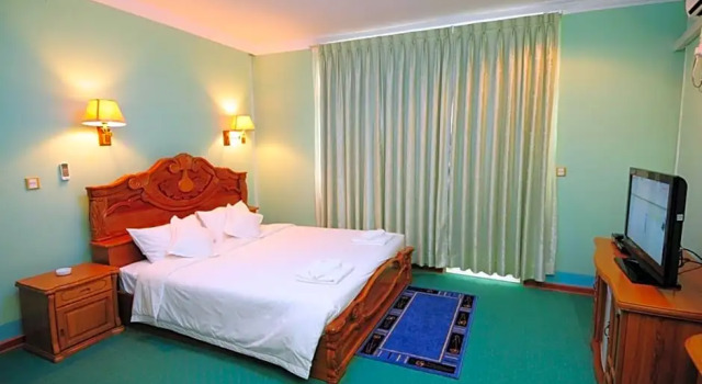 Люкс Royal City Golf Resort Hotel