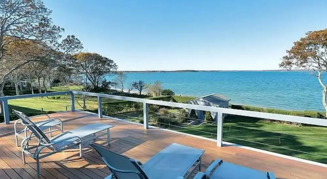 Sunset Villa by Rove Beachfront w Deck Pool, 予約 ヴィラ サッグ・ハーバー The Hamptons